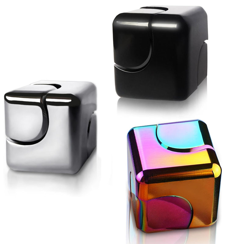 ลูกเต๋าโลหะทรงสี่เหลี่ยมหมุนได - Cool Office Tech Gadgets บทวิจารณ์และราคา